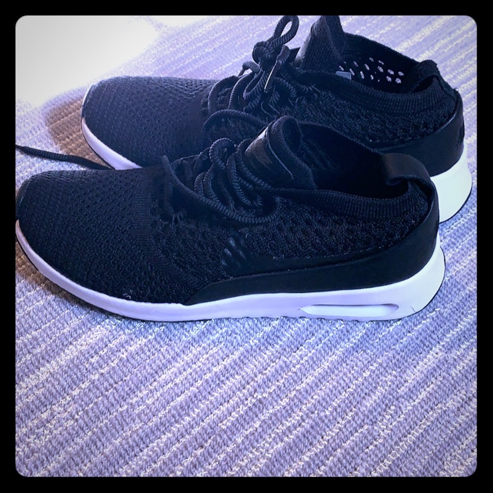 Nike Sneakers Size 5.5